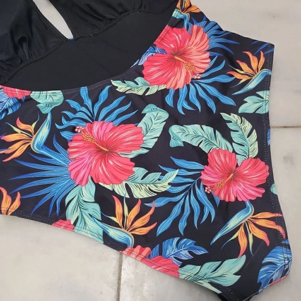 Women's Floral Print Cut Out Halter Swimsuit  Ruched Tie Neck Backless, Sz XL